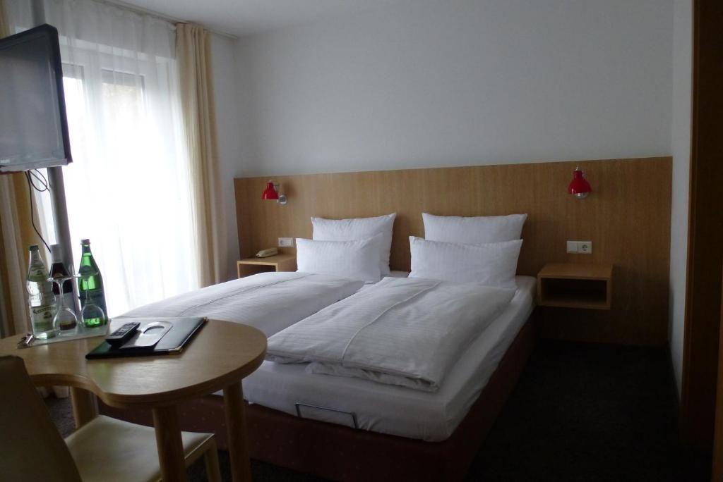 Hotel Alpenblick Garni ユーバーリンゲン 部屋 写真